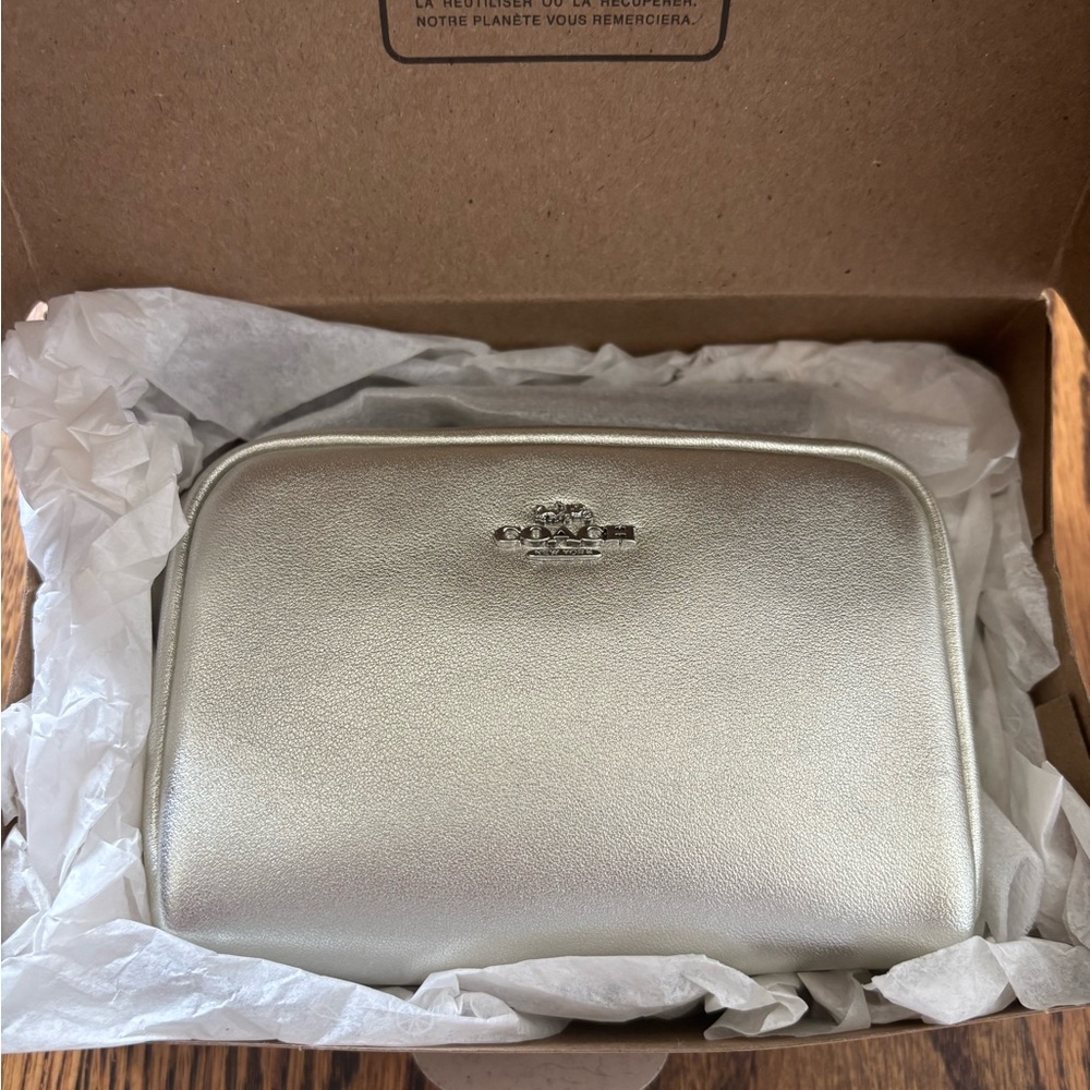 Coach Metallic Silver Leather Wristlet Wallet Coin Purse - Brand New in Box